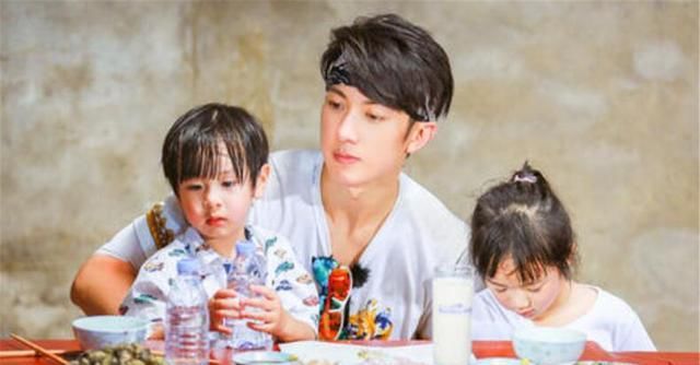 孩子|孩子不吃饭,饿一顿就好了?治标不治本,“隐性影响”伤害更大