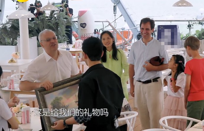 做法|《中餐厅》迎首位外国客人,看到赵丽颖做法,吃了没文化的亏