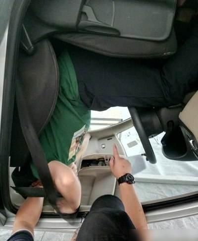  小心|我开车不小心翻车怎么办？记住要保持冷静，记住逃生的知识