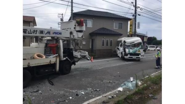  相撞|日本一大巴与卡车迎面相撞 车内有16名幼童