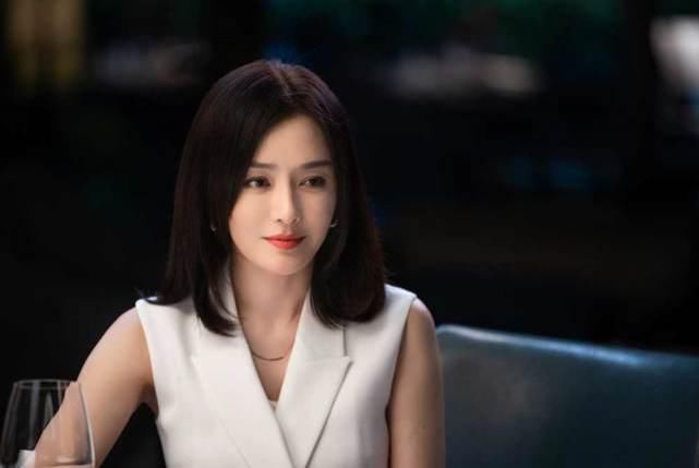 催婚|星里话丨面对催婚催生压力，秦岚：我的子宫使不使用，关你什么事？