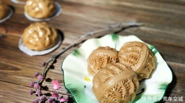 令人|独具风味的核桃面包,外观与口感都令人感叹,连吃5天都不够