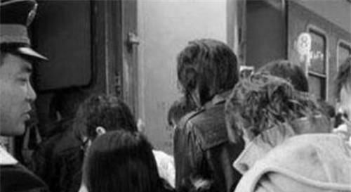 死刑|中国第一个被判死刑的小偷，偷尽半个中国，却不拿这两类人一分钱