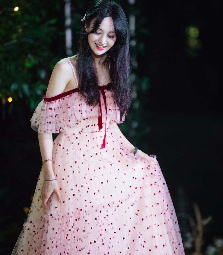  出席|《奇妙小森林》收官，嘉宾盛装出席，我却被谭松韵郑爽给美到了