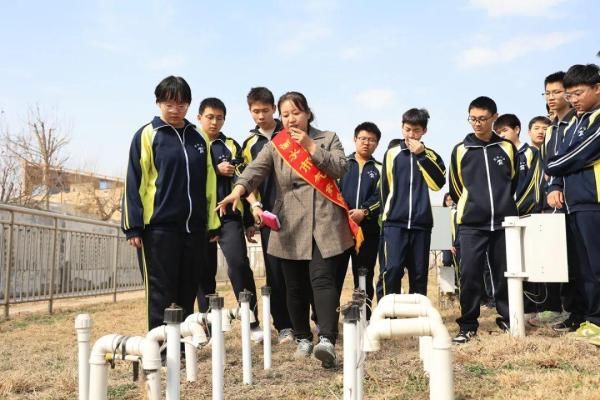 世界气象日:衡水二中学子走进市气象局，探寻气象奥秘感受科学魅力