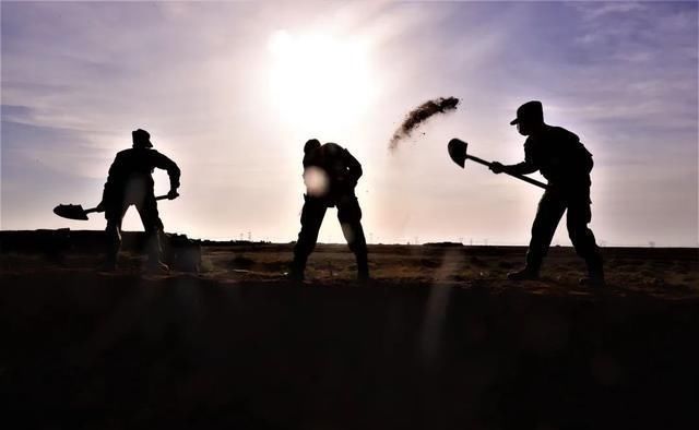  收藏|当青春遇上军旅！快来收藏这组大漠热血剪影