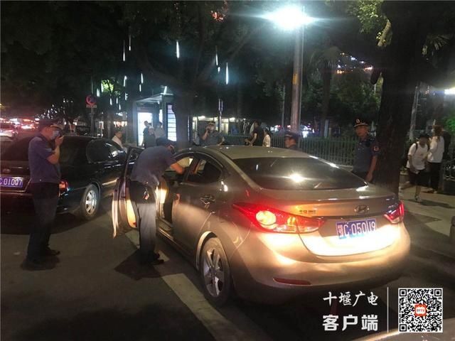 整治|十堰重拳整治客运“乱象”！昨夜突击检查画面曝光