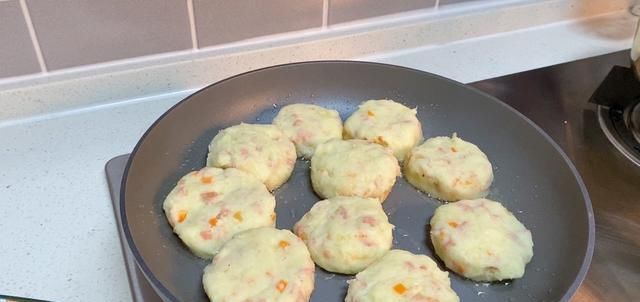 早餐|营养均衡又养胃的早餐,还可以这样吃,食材简单方便,家里都有哟