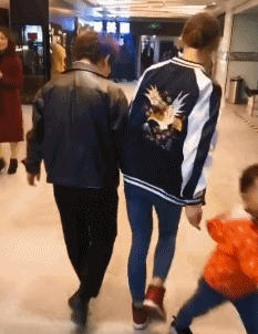  估计|搞笑GIF：妹纸估计不会再跟你打篮球了吧？