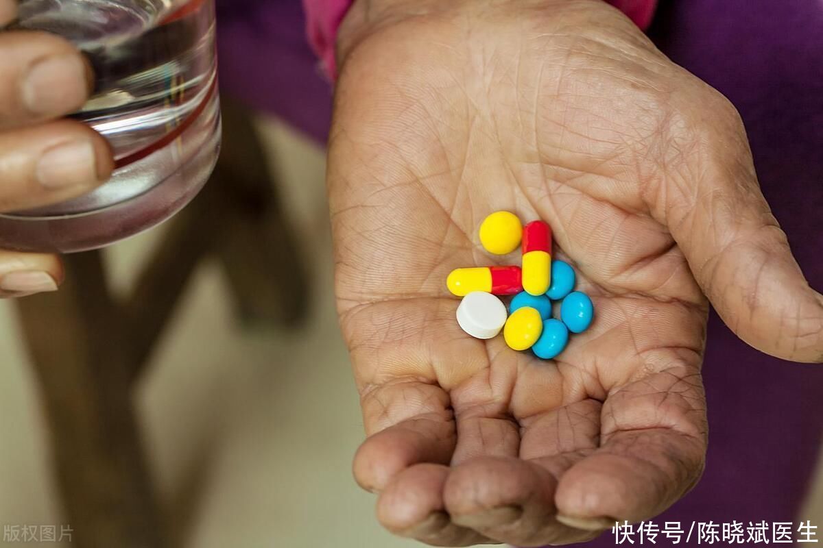 身上有两处发臭当心尿毒症(尿毒症是“拖出来”的？提醒：身上2处发臭，可能是肾脏在呼救)