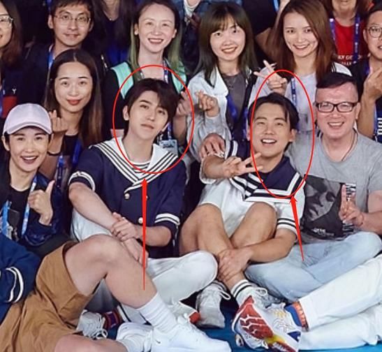  杀青|《奔跑吧》晒杀青合照，杨颖依旧是C位，蔡徐坤的位置却让人心疼