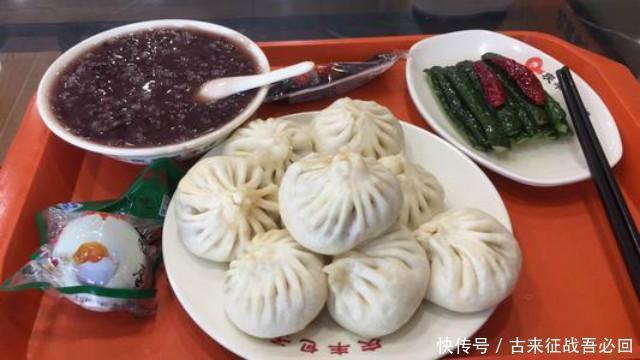 何年|庆丰包子铺:书法家徐柏涛写牌匾,小小包子铺凭何年赚14亿?