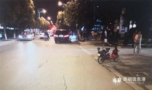 电动自行车|男子一时分神骑电单车追尾小轿车 交警：电单车全责