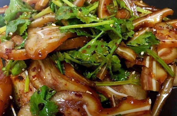 中国|猪蹄之后,又一中国菜席卷国外,老外们吃前嫌弃,吃后表示真香