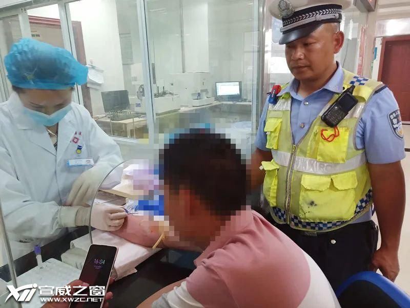  发生|宣威中考首日 考场外发生了这几幕