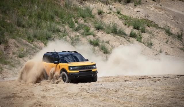  折合人民币|福特Bronco发布15天订单超23万，牧马人瑟瑟发抖，网友直呼：好硬