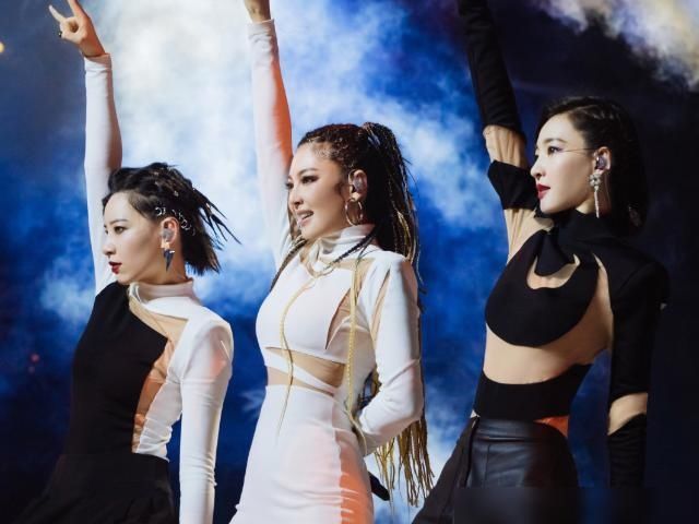  嘴型|最火综艺《浪姐》翻车？三公被网友质疑假唱，嘴型都对不上