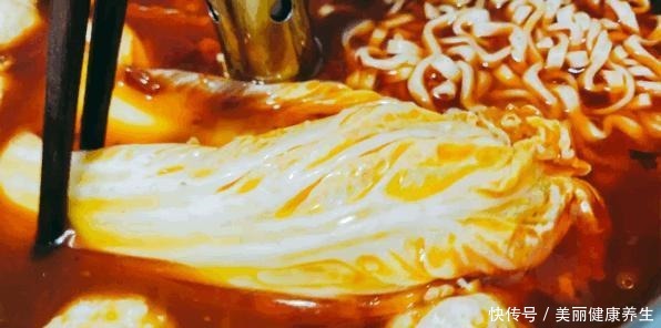 王源|没有听王源的劝,我也用火锅底料煮了一锅泡面,结果让我不知所措