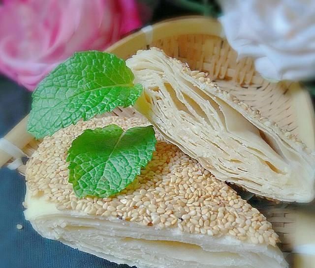 油酥|千层酥饼的做法,层层酥脆,香甜可口,都流口水了