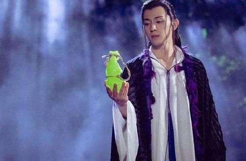  上热|邓伦被骂上热搜，两年6部综艺吃相太难看？他这一做法太不明智了