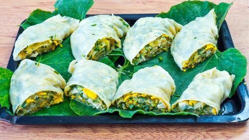 迷上|最近早餐迷上这道面食，一擀一卷，咬一口满嘴香，三伏天要多吃