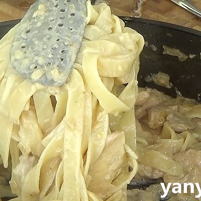 奶油|奶油鸡肉蘑菇意大利面