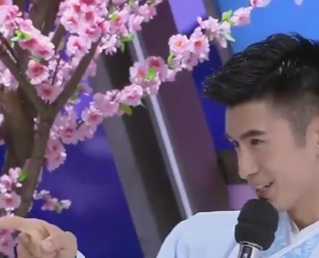 高伟光|热巴被男嘉宾表白,高伟光“醋意”大发,热巴假笑回应看懵何炅