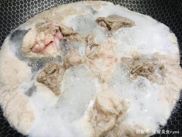  少不了|立秋后，汤水要多喝，一碗广式霸王花汤更是少不了，让它为你护航