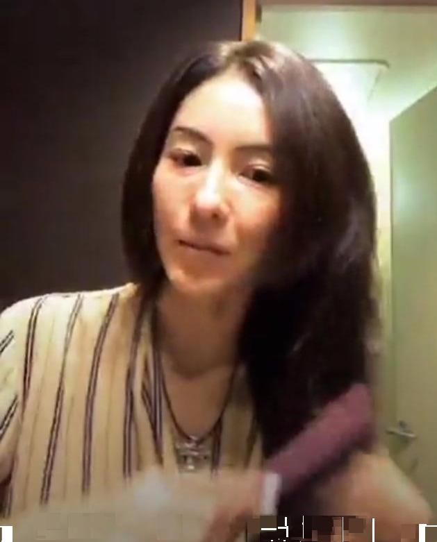 骨相美|章子怡垮脸有感：生孩子没关系，生二胎就需要慎重了