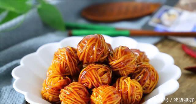 吃上去|鹌鹑蛋新吃法,加一把面条酸甜酥脆,比糖醋排骨还好吃