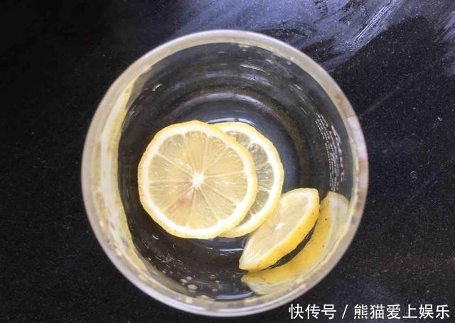 臭宿|柠檬和它一起喝,隔天排除黑臭宿便,刮掉肠道油脂,穿衣只穿S码