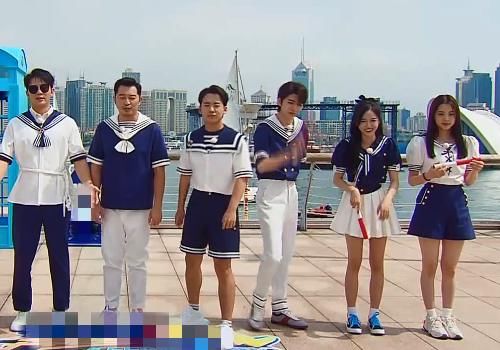  身边|吴宣仪欧阳娜娜参加《跑男》，娜比为让姐姐融入团体，把她往坤坤身边推