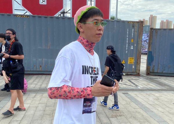  暴扣|《中国新说唱》开录，暴扣哥一身彩虹貂实力抢镜，录制规矩惹爆笑