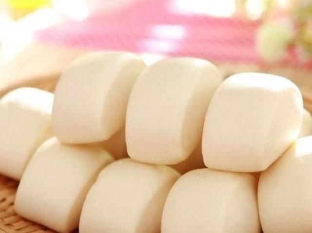  馒头|如何制作出＂又白又软＂的馒头？馒头店老板：教你3招！