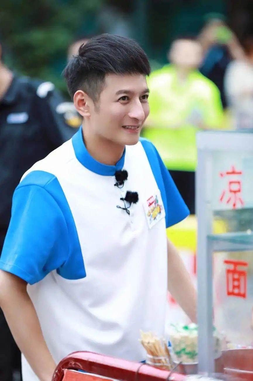  玩游戏|哥哥们一起玩游戏，却被胡军圈粉！