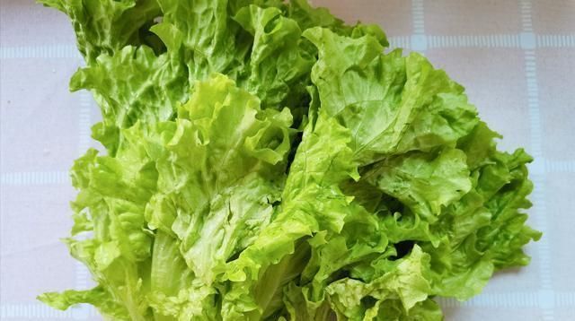  把生菜|饭店大厨教你蚝油生菜做法,清脆爽口,汤汁都可泡饭吃
