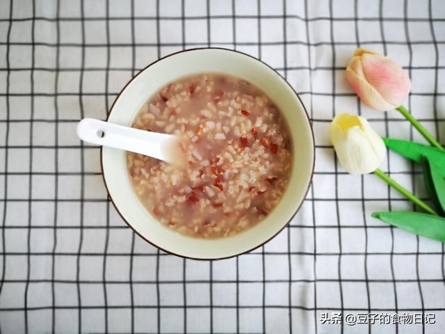 食材|谁说吃粥没营养?分享7种适合北方人口味的粥,全都比白粥有营养