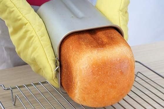  好吃|超好用的面包机吐司配方，原来做松软好吃的面包可以这样简单！