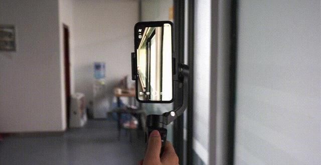  拍出|稳定器越贵越好？飞宇稳定器，低成本玩大动作，还能拍出电影效果