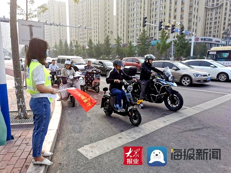 文明|莒县国资局积极开展“文明出行·礼让斑马线”志愿服务活动