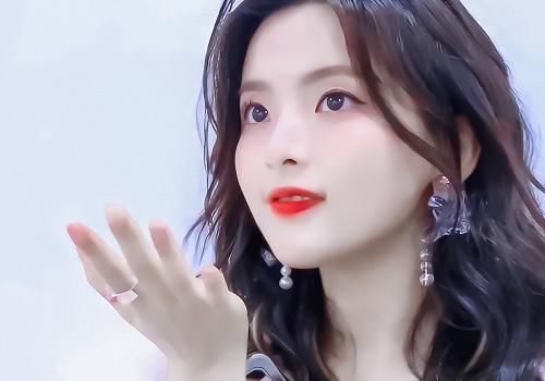  创造|《创造营2020》总决赛倒计时，看到杨超越打call学员，意料之中