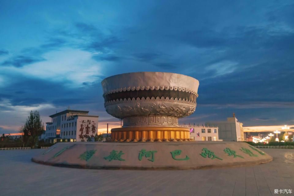 风雨雷电|贝子庙+中蒙边境+草原露营 乌珠穆沁 风雨雷电绿浪秘境行路书