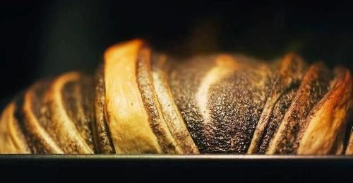  更具|黑芝麻汤种豆浆吐司，低糖高钙又养生，关键食材让豆香味更具风味