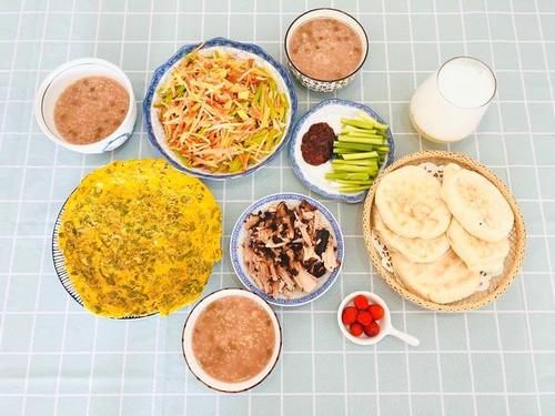  1汤匙|三伏天我家午餐也从不将就，每餐至少3个菜，荤素搭配，好吃丰盛