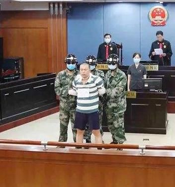 故意|扎啤摊发生口角致两人死亡，一故意杀人犯在济南执行死刑