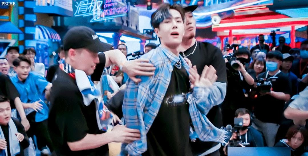  街舞|王一博凭一己之力，为街舞贡献三支千万级视频，话题度破亿