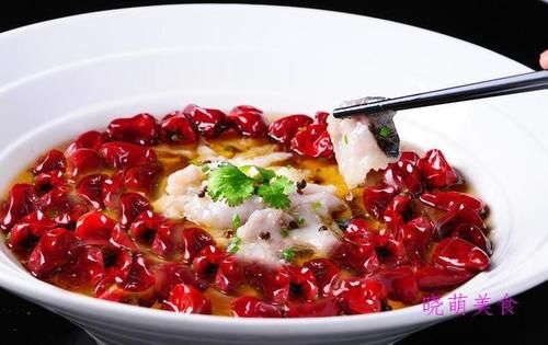 搅拌均匀|麻辣鱼片、泡椒猪脚、红烧咸鱼、孜然里脊的家常做法美味下饭