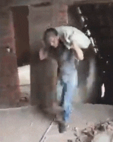  适合|搞笑GIF：这个车适合撩妹吗？