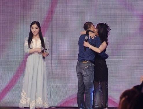  上非|收废品小伙上非诚勿扰，惨被灭灯还遭羞辱，孟非：说说收什么废品