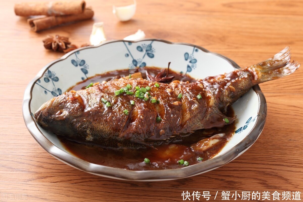  完整|牢记3个煎鱼的诀窍，鱼皮完整不粘锅，还省油，很实用，收藏了